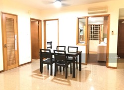 queens photo thumbnail #3